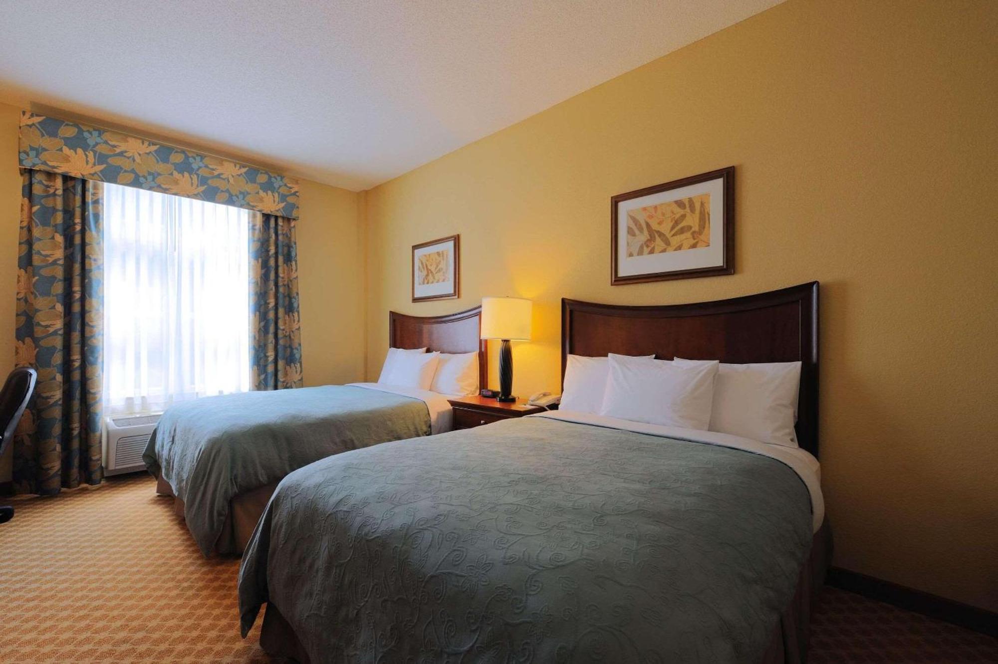 Inn At Orangeburg Room photo